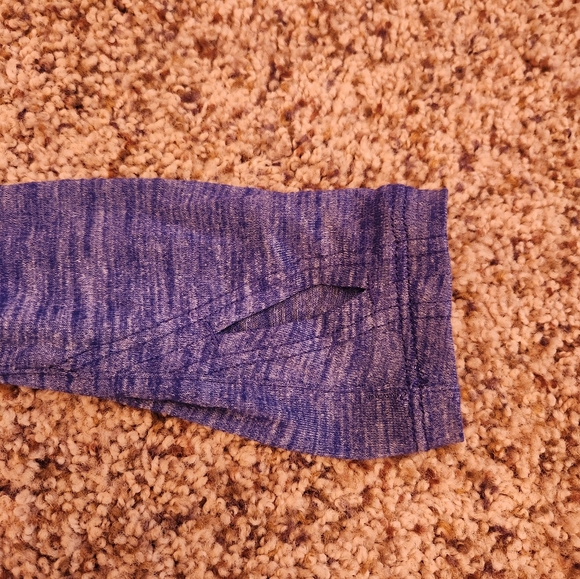 Lululemon top - Picture 2 of 4